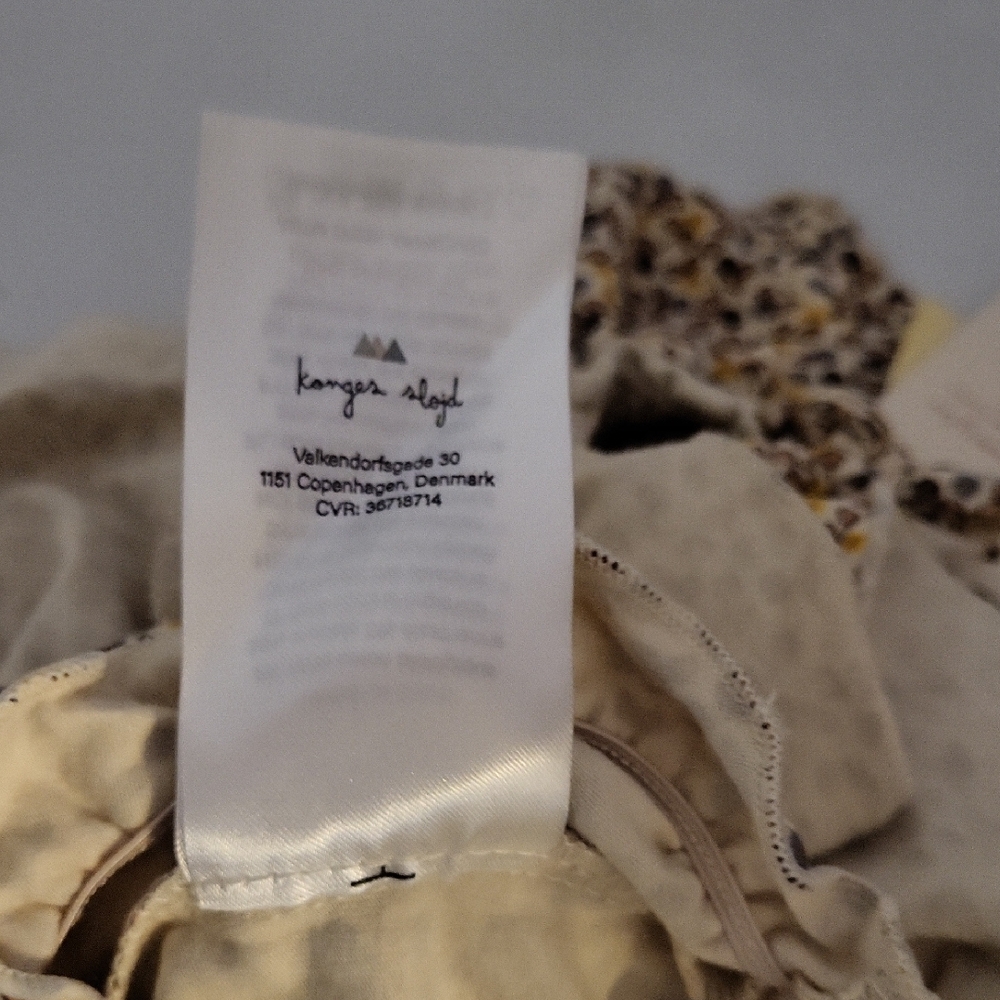 Patterned Ruffle Romper with Leaf Design - Picture 4 of 4
